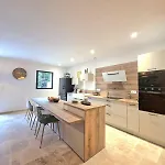 Maison En Pierre Avec Piscine Chauffée à Muratello *
