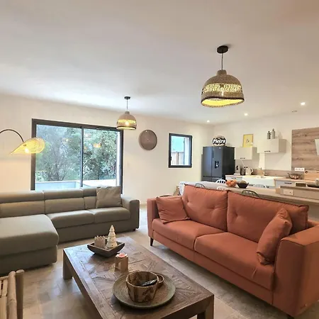 Maison De Village Piscine Chauffee Proche Porto-vecchio *