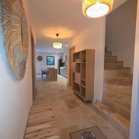 Maison De Village Piscine Chauffee Proche Porto-vecchio * بورتو فيكشْيو